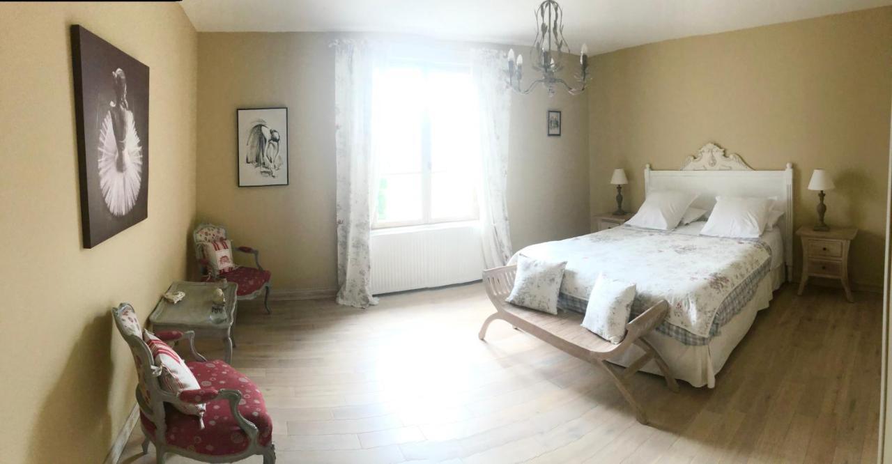 Ecole De Mathuna De Marigny Brizay Экстерьер фото